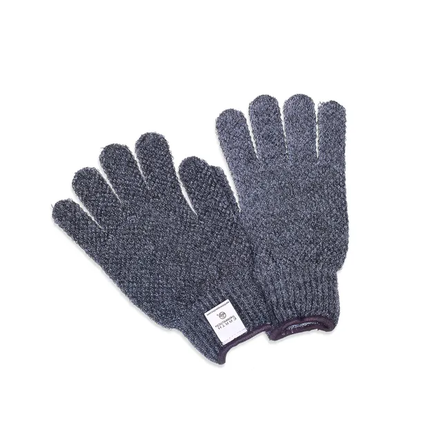 earth-therapeutics-purifying-exfoliating-gloves-charcoal-infused-deep-cleansing- image 1