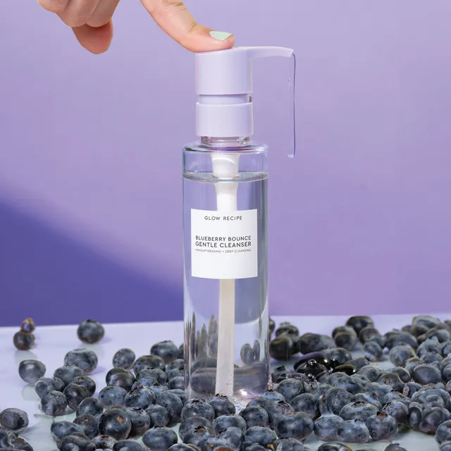 glow-recipe-blueberry-bounce-gentle-cleanser image 1