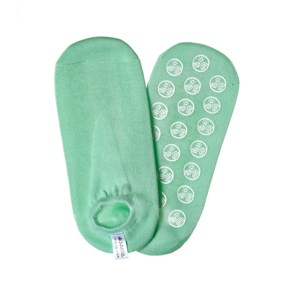 earth-therapeutics-moisturizing-gel-booties-with-aloe-vera-jojoba-oil-vitamin-e image 1
