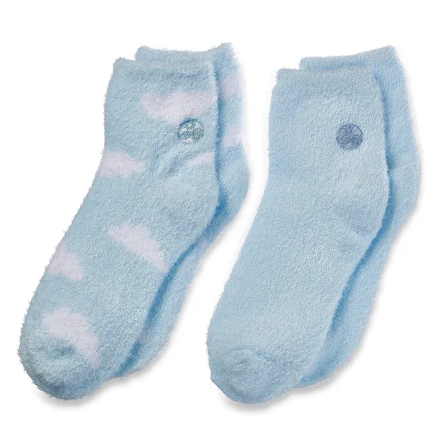 earth-therapeutics-aloe-infused-moisture-socks-2-pack-clouds-blue image 1