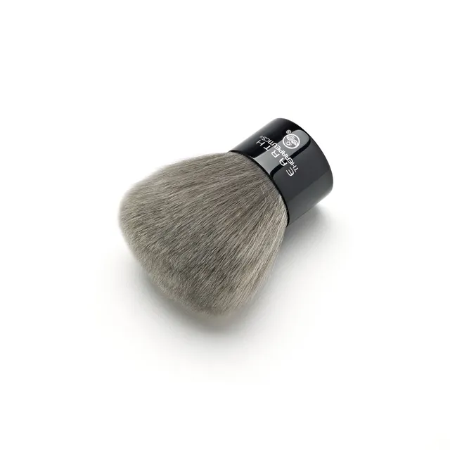 earth-therapeutics-kabuki-brush-charcoal-bamboo-charcoal-infused-makeup-brush image 1