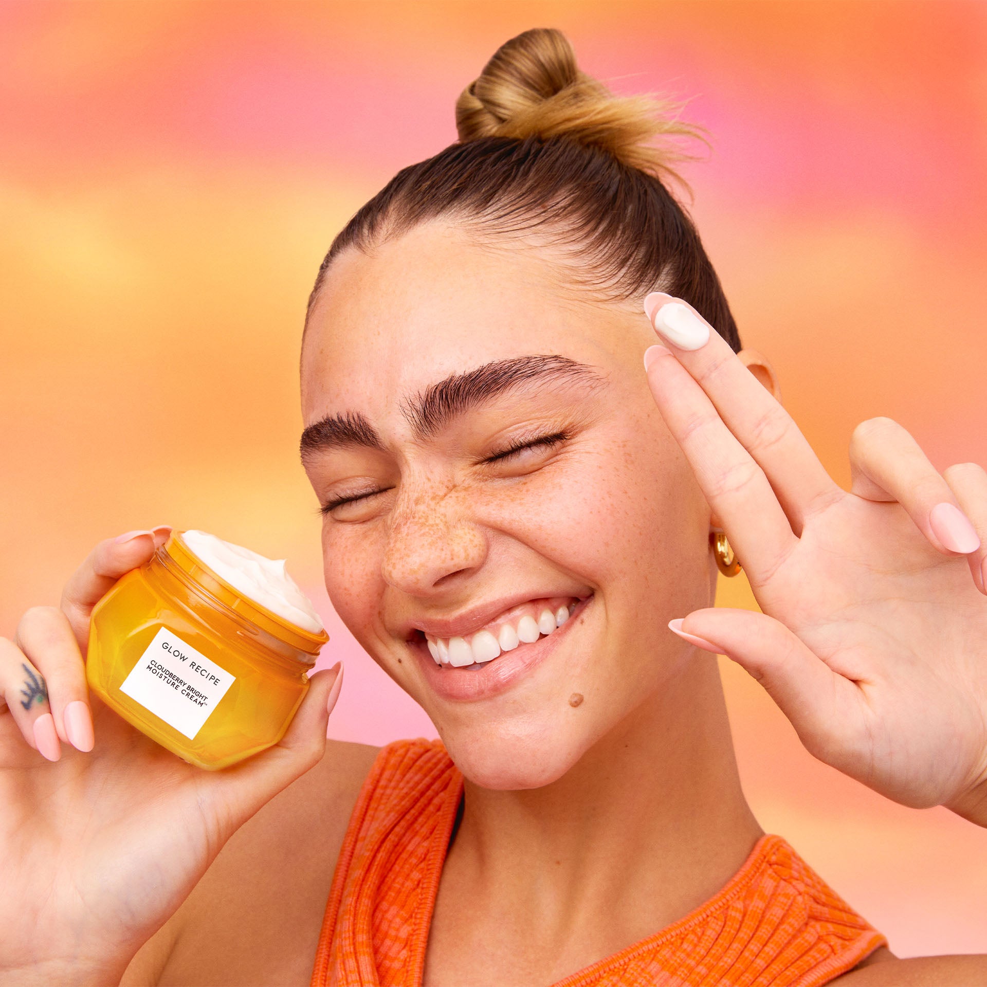 glow-recipe-cloudberry-bright-refillable-moisture-cream-50ml-refillable image 6
