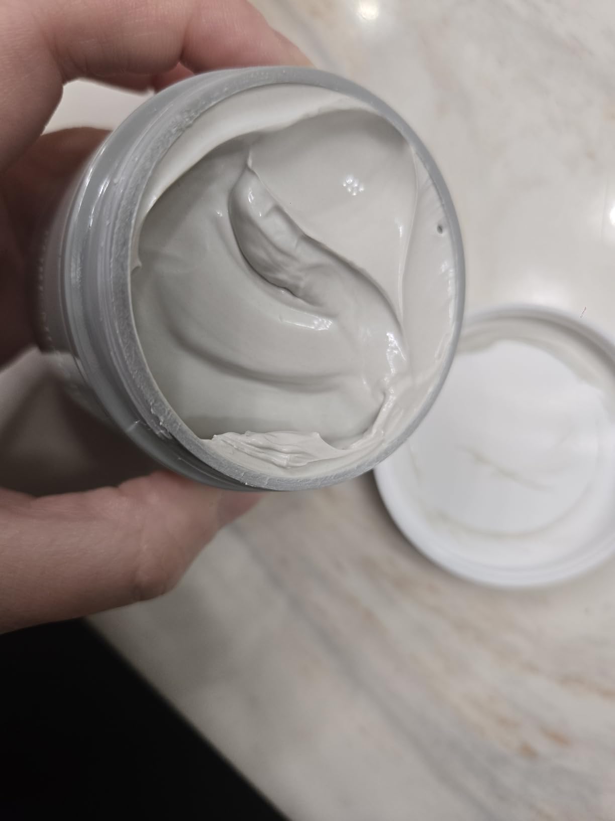 Good mask, but hard to spread