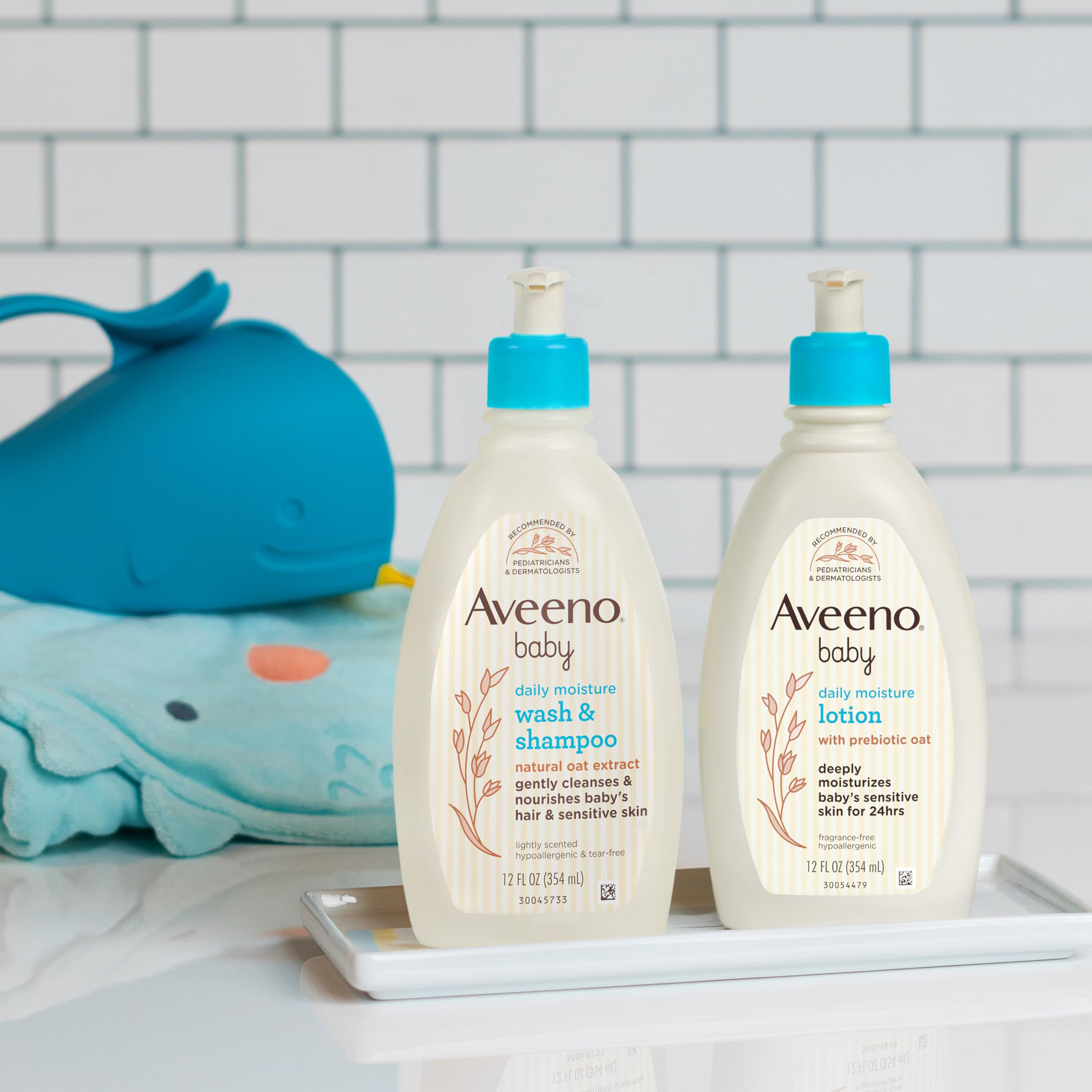 aveeno-baby-daily-care-gift-set-with-oat-extract-moisturizing-lotion-and-2-in-1- image 4
