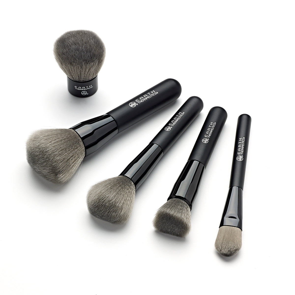 earth-therapeutics-studio-airbrush-charcoal-extra-large-powder-brush-with-bamboo image 3