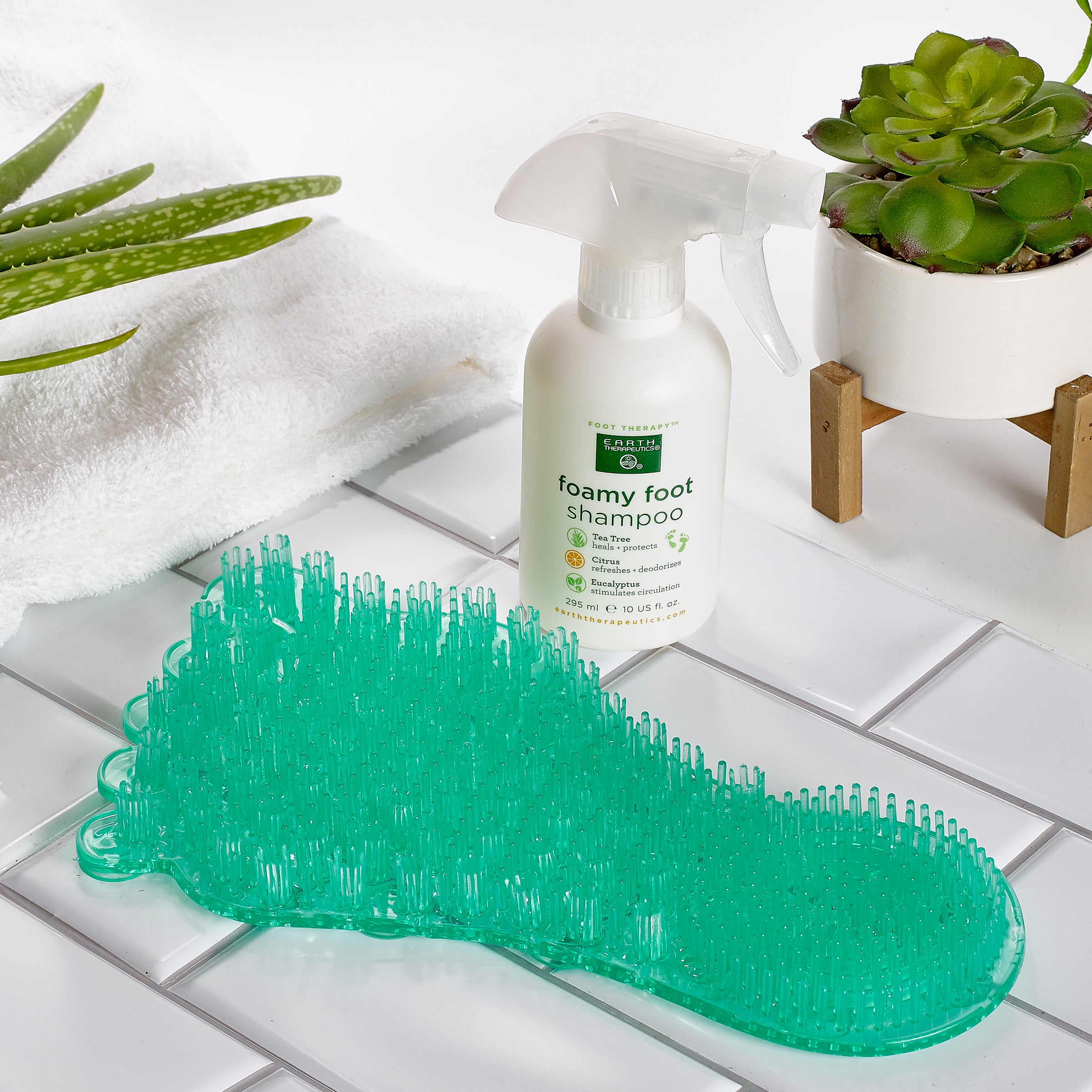 earth-therapeutics-sole-scrubber-foot-wash-mat-with-suction-cups image 7