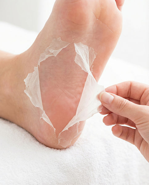 earth-therapeutics-gentle-peeling-foot-mask-with-hemp-seed-oil image 5