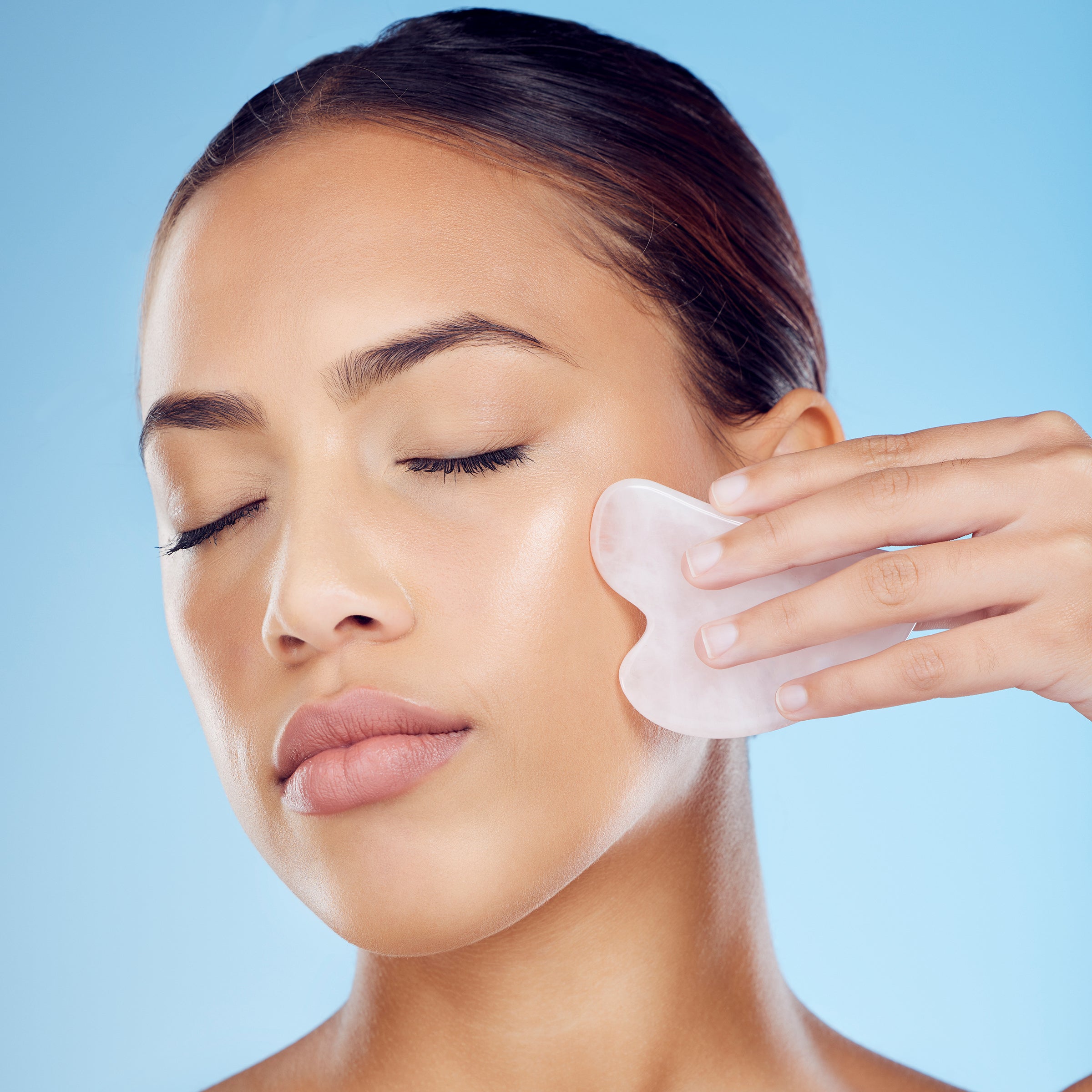 earth-therapeutics-rose-quartz-soothing-facial-tool image 7
